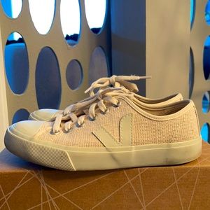 37 Light Pink/Rose Veja Wata Canvas Sneakers